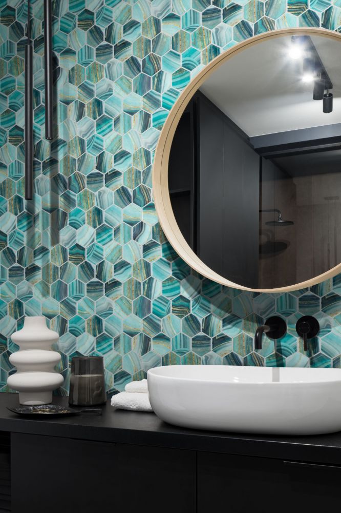 Vanguard Hex XL Onyx Teal Mosaic Tile