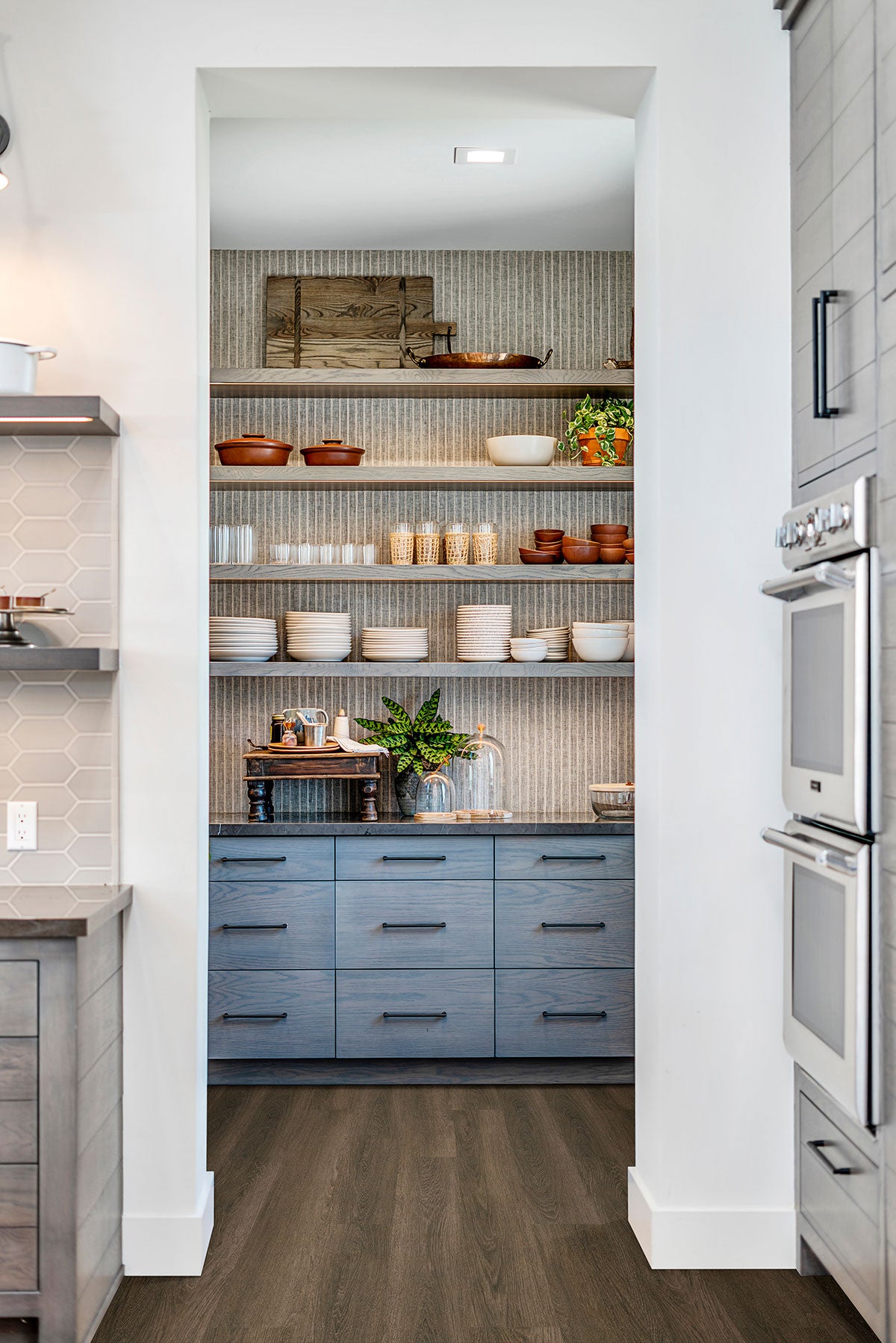 ACCLIMA LOUIS HILL 7.36X48.31