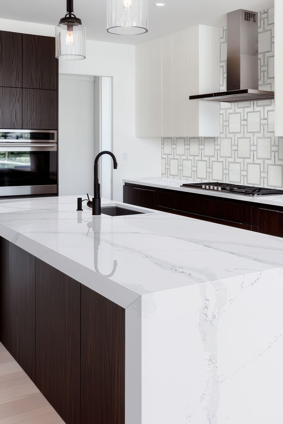 Bianco Dolomite Alana Polished Mosaic - Mosaicenter