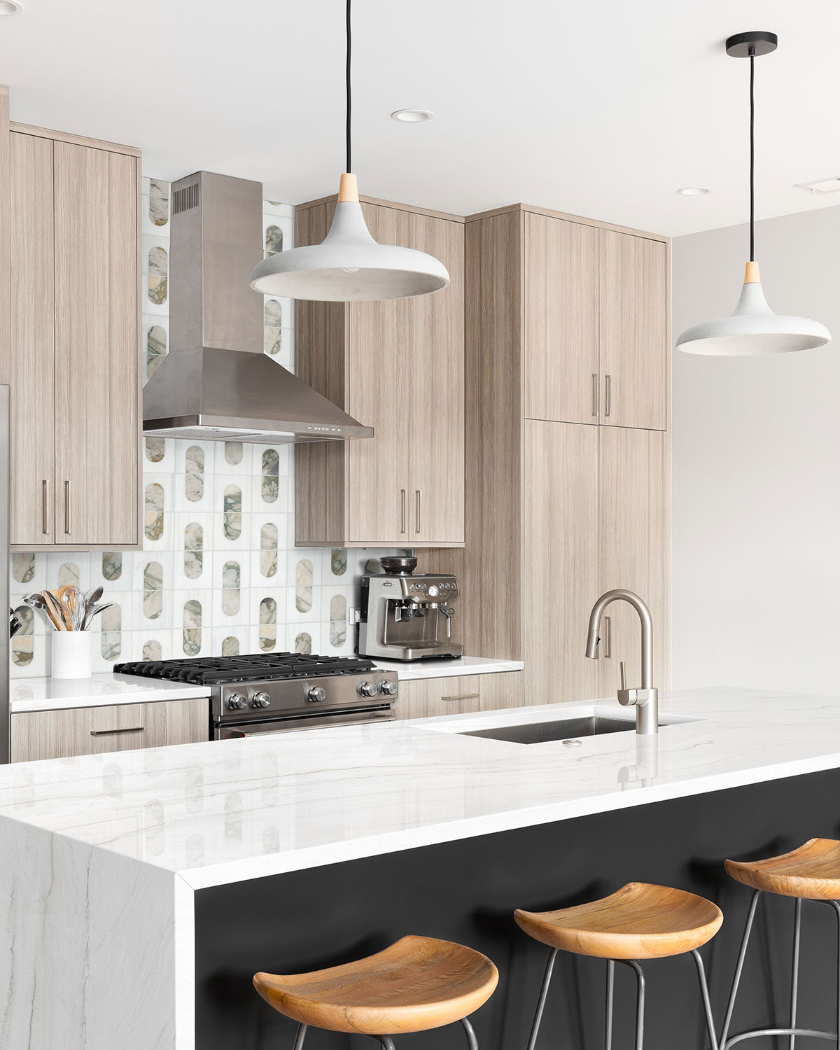 Bianco Dolomite Moderno Polished Mosaic - Mosaicenter